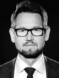 Dr. Ackermann